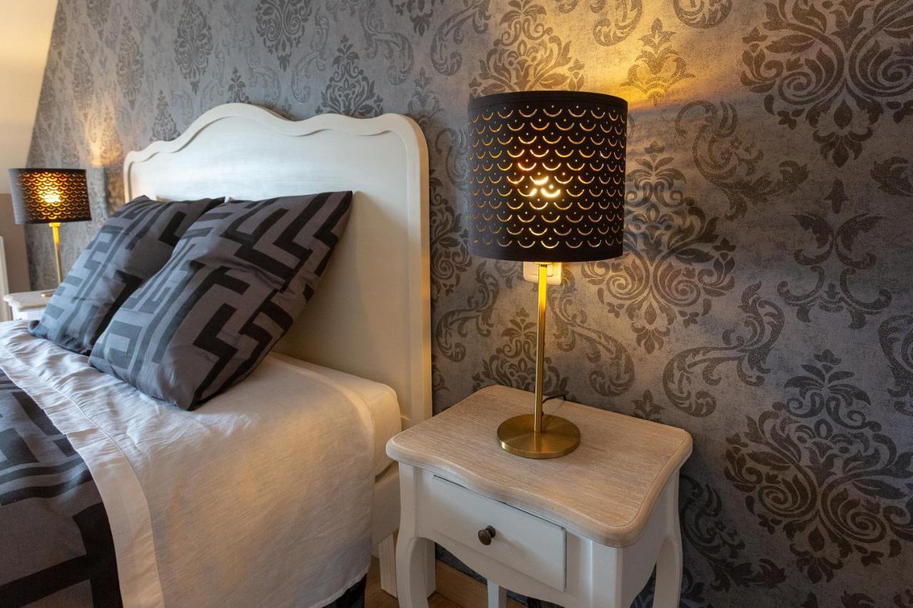 Le Clos De La Briollerie Hotel Tauxigny ภายนอก รูปภาพ